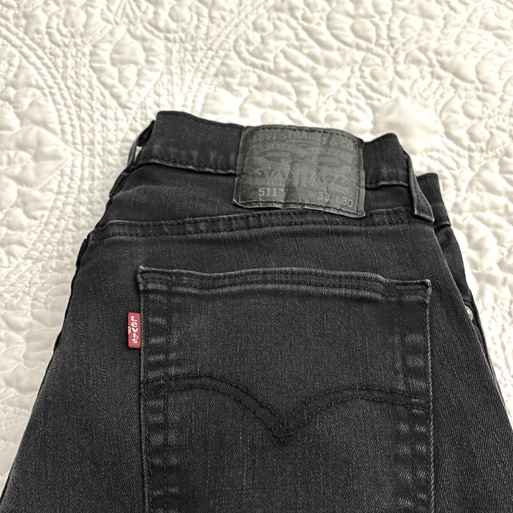 **Levi black 511 size 33/30